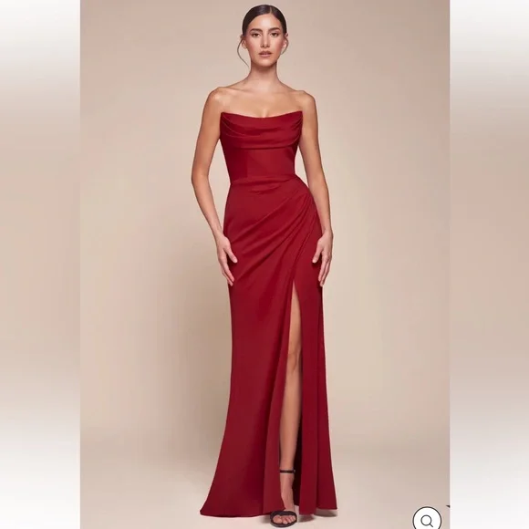 Ladivine Red Strapless Dress. - Picture 1 of 15